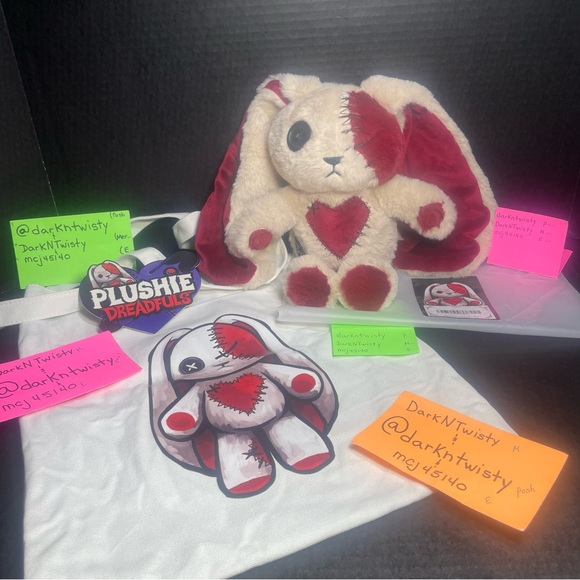 LAST DAY! BNIB GENUINE PLUSHIE DREADFUL LOVE RABBIT AND MATCHING TOTE - Picture 3 of 16